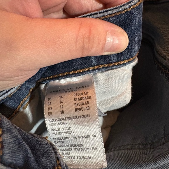 American Eagle Outfitters Women's Dark Blue Skinny Jeans - Picture 3 of 4